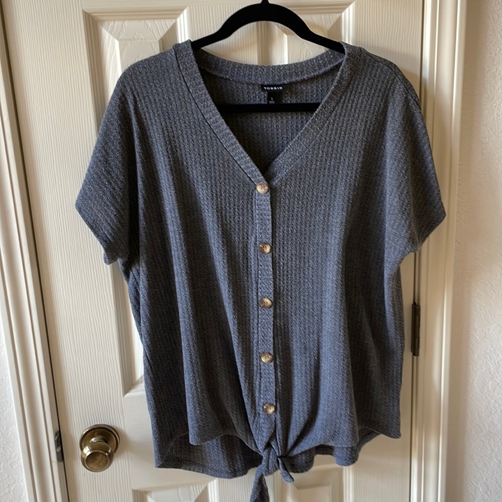 Torrid waffle knit knot tie shirt